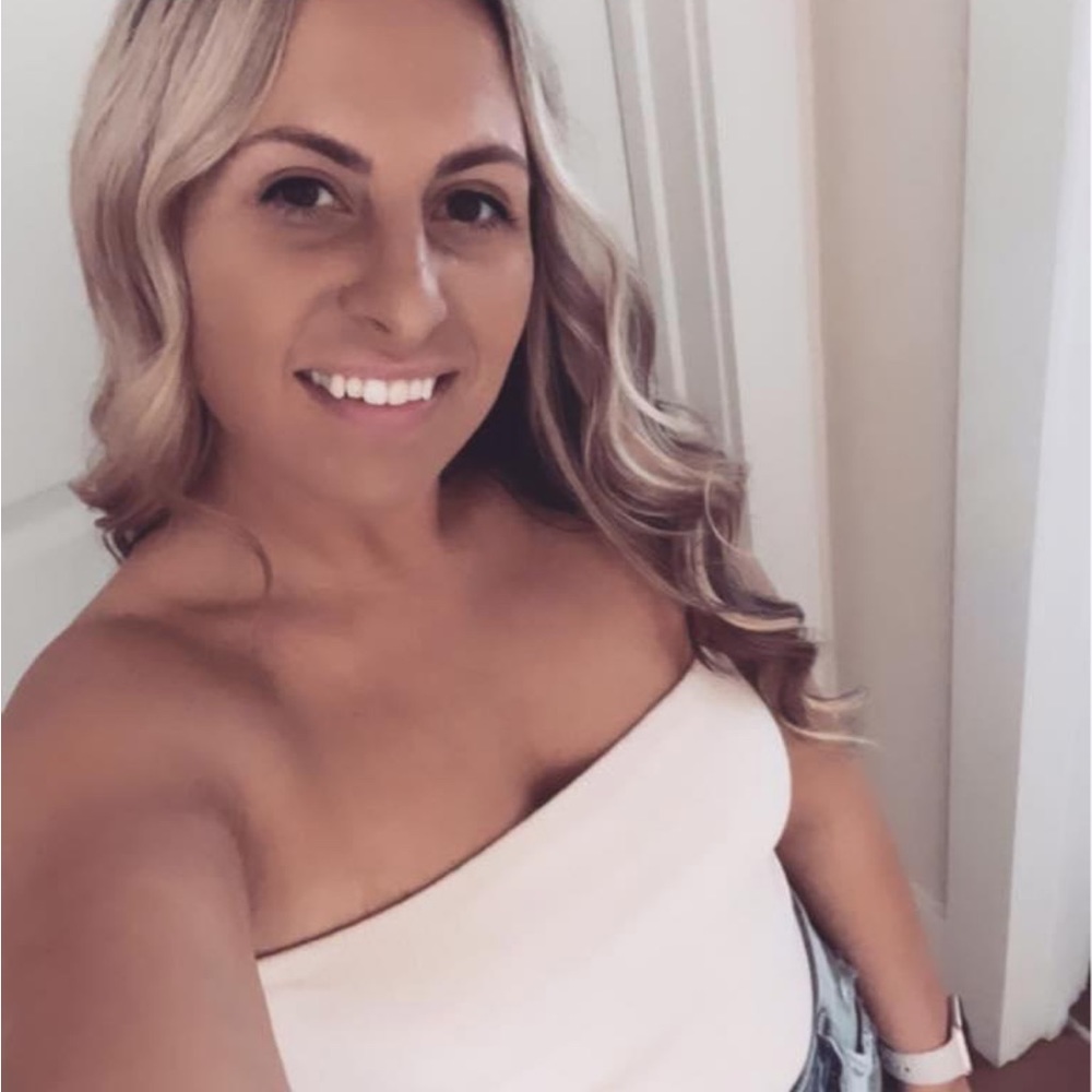 Meet your Posher, Courtney